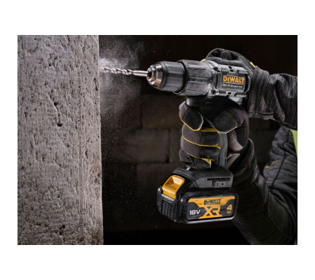 Ударная дрель-шуруповерт DEWALT DCD100D2T, 18 В, 1650 об/мин, 28050 уд/мин, с 2 АКБ 2 Ач и ЗУ, в кейсе TSTAK (DCD100D2T-QW)