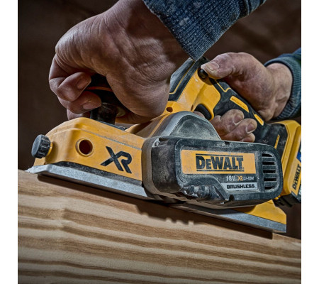 Аккумуляторный рубанок DEWALT DCP580P2, 18 В, 15000 об/мин, 82 мм, с 2 АКБ 5 Ач и ЗУ, в кейсе TSTAK (DCP580P2-QW)