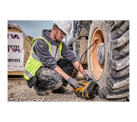 Аккумуляторный компрессор DEWALT DCC018N, 18 В, 11 бар, 14.7 л/мин, без АКБ и ЗУ