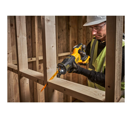 Аккумуляторная сабельная пила DEWALT DCS382NT, 18 В, 3200 ход/мин, 28.6 мм, без АКБ и ЗУ, в кейсе TSTAK (DCS382NT-XJ)