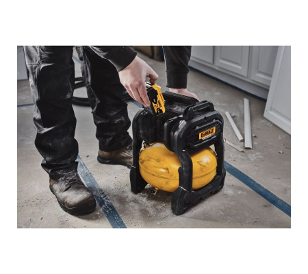 Аккумуляторный компрессор DEWALT DCC1018N (DCC1018N-XJ)