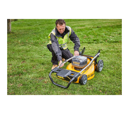Аккумуляторная газонокосилка DEWALT DCMW564P2 (DCMW564P2-QW)