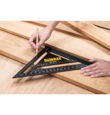 Кровельный угольник DEWALT DWHT25228-0, метрический, 30 см