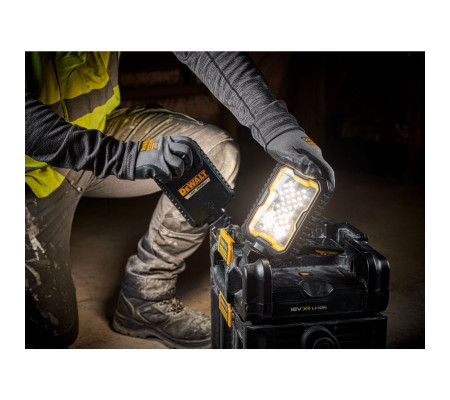 Ящик для инструмента DEWALT TOUGHSYSTEM DWST08061-1, c прожекторами, 4000 лм, 14 л