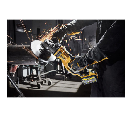 Аккумуляторная угловая шлифмашина DEWALT DCG460Y1K, 54 В, 230 мм, 6000 об/мин, с АКБ 2 Ач и ЗУ, в кейсе (DCG460Y1NK-XJ)