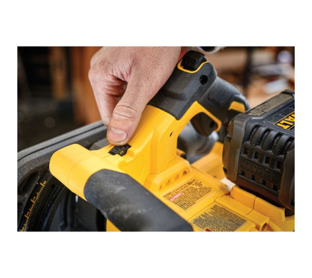 Аккумуляторная дисковая пила DEWALT DCS520T2, 54 В, 165 мм, 4200 об/мин, с 2 АКБ 2 Ач и ЗУ, в кейсе TSTAK (DCS520T2-QW)