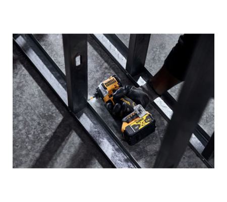 Аккумуляторный шуруповерт DEWALT DCF850P2T, 18 В, 206.2 Нм, 3800 уд/мин, с 2 АКБ 5 Ач и ЗУ, в кейсе TSTAK (DCF850P2T-QW)