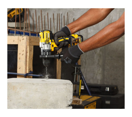 Ударная дрель-шуруповерт DEWALT DCD996P2, 18 В, 2250 об/мин, 38250 уд/мин, с 2 АКБ 5 Ач и ЗУ, в кейсе TSTAK (DCD996P2-QW)