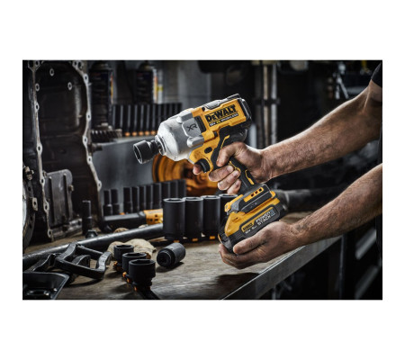 Аккумуляторный гайковерт DEWALT DCF961NT, 18 В, 2372 Нм, 1890 уд/мин, без АКБ и ЗУ, в кейсе TSTAK (DCF961NT-XJ)