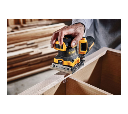 Аккумуляторная плоскошлифовальная машина DEWALT DCW200B, 20 В, 13500 кол/мин, без АКБ и ЗУ (DCW200B-XJ)