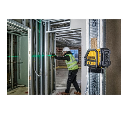 Аккумуляторный лазерный нивелир DEWALT DCE088D1G, 12 В, зеленый луч, 35 м, с АКБ 2 Ач и ЗУ, в кейсе TSTAK (DCE088D1G-QW)