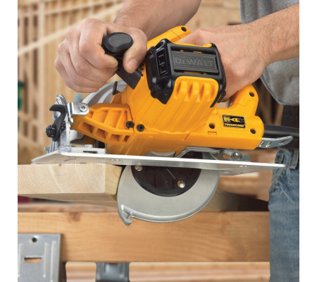 Дисковая пила DEWALT DWE575K, 1600 Вт, 190 мм, 5200 об/мин, в кейсе (DWE575K-QS)
