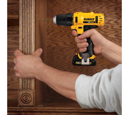 Аккумуляторная дрель-шуруповерт DEWALT DCD710D2, 12 В, 1500 об/мин, с АКБ 2 Ач и ЗУ, в кейсе (DCD710D2-QW)