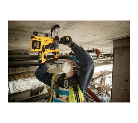 Аккумуляторный набор DEWALT DCK422P3, 18 В: дрель-шуруповерт DCD796 + шуруповерт DCF887 + УШМ DCG405 + перфоратор DCH273, с 3 АКБ 5 Ач и ЗУ, в 2 кейсах