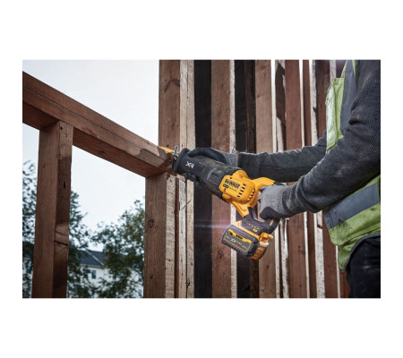 Аккумуляторная сабельная пила DEWALT DCS386NT, 18/54 В, 3000 ход/мин, 28.6 мм, без АКБ и ЗУ, в кейсе TSTAK (DCS386NT-XJ)