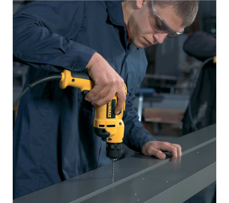 Безударная дрель DEWALT, 701 Вт, 2500 об/мин, DWD112S