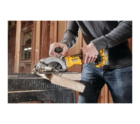 Аккумуляторная дисковая пила DEWALT DCS571P2T, 18 В, 115 мм, 4500 об/мин, с 2 АКБ 5 Ач и ЗУ, в кейсе TSTAK (DCS571P2T-QW)