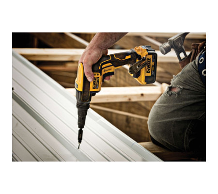 Аккумуляторный шуруповерт DEWALT DCF622N, 18 В, 34 Нм, 2000 об/мин, без АКБ и ЗУ (DCF622N-XJ)