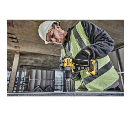 Аккумуляторная дрель-шуруповерт DEWALT DCD800E2T, 18 В, 2000 об/мин, с 2 АКБ 1.7 Ач и ЗУ, в кейсе TSTAK (DCD800E2T-QW)