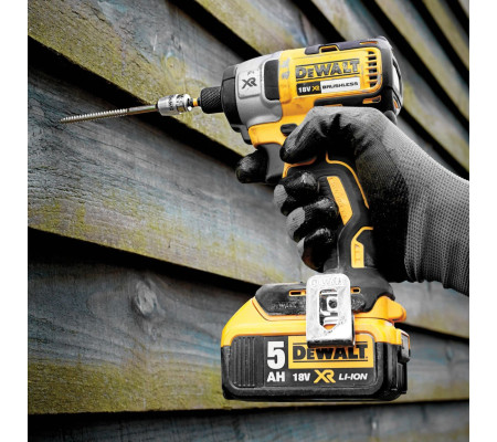 Аккумуляторный шуруповерт DEWALT DCF887D2, 18 В, 205 Нм, 3250 уд/мин, с 2 АКБ 2 Ач и ЗУ, в кейсе (DCF887D2-QW)