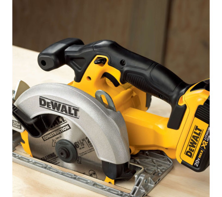 Аккумуляторная дисковая пила DEWALT DCS391B, 20 В, 165 мм, 5150 об/мин, без АКБ и ЗУ (DCS391B-XJ)