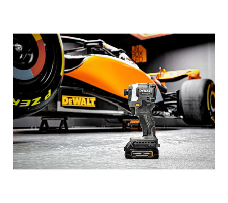 Шуруповерт DEWALT McLaren Limited Edition DCF85ME2GT, 18 В, 205 Нм, с 2 АКБ 1.7 Ач и ЗУ, в кейсе TSTAK (DCF85ME2GT-QW)