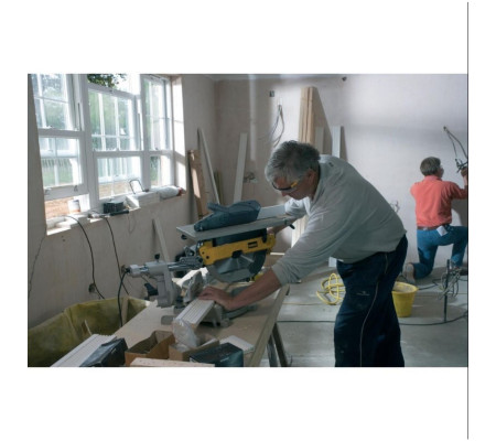 Комбинированная торцовочная пила DEWALT D27111, 1500 Вт, 305 мм, 2950 об/мин (D27111-QS)