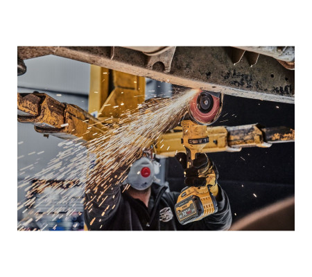 Аккумуляторная угловая шлифмашина DEWALT DCG418NT, 54 В, 125 мм, 9000 об/мин, без АКБ и ЗУ, в кейсе TSTAK (DCG418NT-XJ)