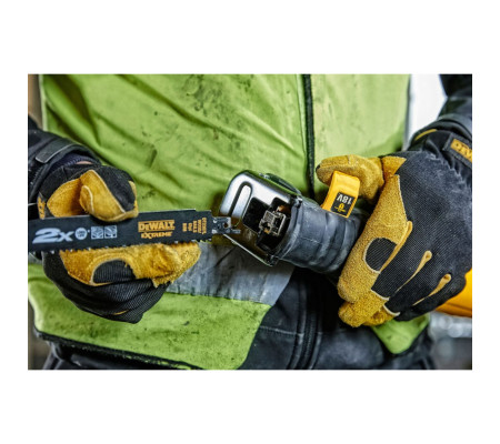 Аккумуляторная сабельная пила DEWALT DCS380N, 18 В, 2950 ход/мин, 28.6 мм, без АКБ и ЗУ (DCS380N-XJ)