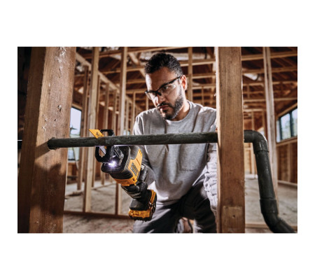 Аккумуляторная сабельная пила DEWALT DCS369P1, 18 В, 2800 ход/мин, 16 мм, с АКБ 5 Ач и ЗУ (DCS369P1N-XJ)