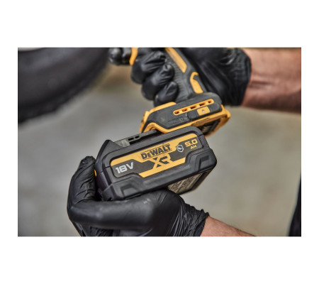Аккумулятор DEWALT DCB184G, маслостойкий, Li-Ion, 18 В, 5 Ач (DCB184G-XJ)