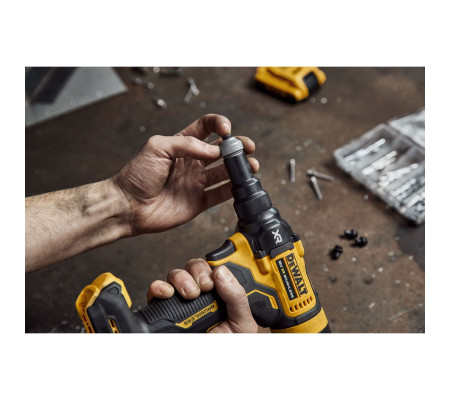 Аккумуляторный заклепочный пистолет DEWALT DCF403NT, 18 В, в кейсе TSTAK