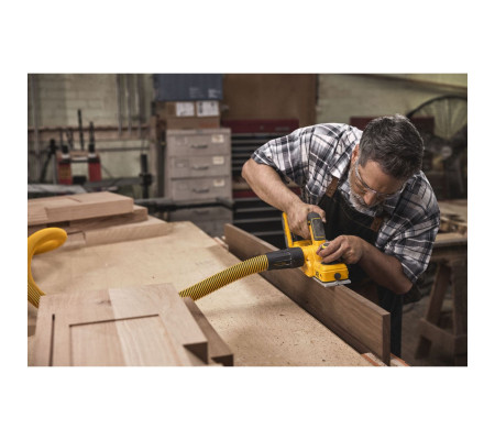 Аккумуляторный рубанок DEWALT DCP580P1, 18 В, 15000 об/мин, 82 мм, с АКБ 5 Ач и ЗУ (DCP580P1N-XJ)