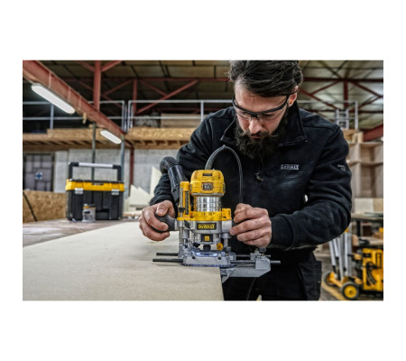 Вертикальный фрезер DEWALT D26204K, 900 Вт, 27000 об/мин, 55 мм, в кейсе (D26204K-QS)