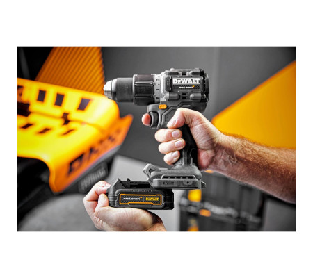Ударная дрель-шуруповерт DEWALT McLaren Limited Edition DCD85ME2GT, 18 В, 2000 об/мин, с 2 АКБ 1.7 Ач и ЗУ, в кейсе TSTAK