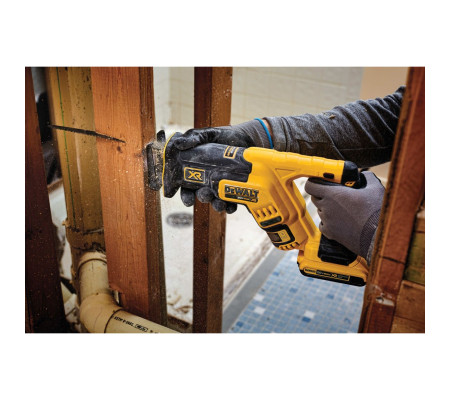 Аккумуляторная сабельная пила DEWALT DCS367P1T, 18 В, 2900 ход/мин, 28.6 мм, с АКБ 5 Ач и ЗУ, в кейсе TSTAK (DCS367P1NT-XJ)