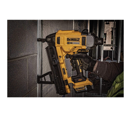 Аккумуляторный гвоздезабивной пистолет DEWALT DCN890NT, 18 В, без АКБ и ЗУ, в кейсе