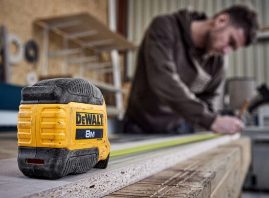 Рулетки, уровни, угольники